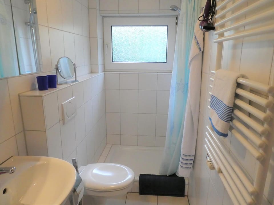 Bathroom, Garden view