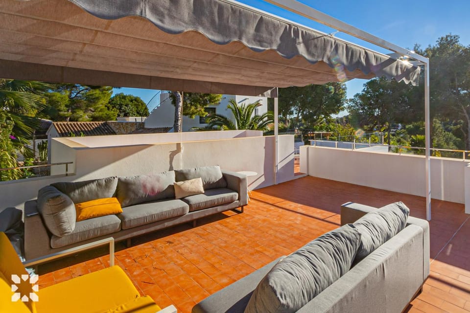 Patio, Day, View (from property/room), Balcony/Terrace, Living room, Seating area