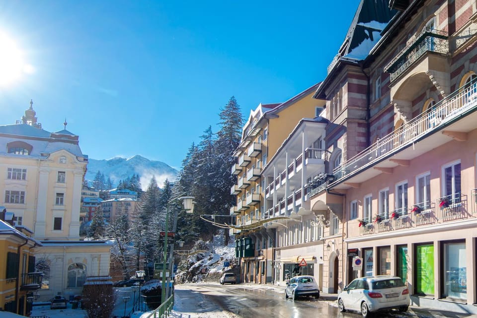 City view, Street view