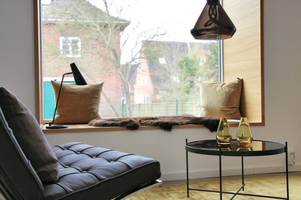 Living room, Photo of the whole room, Decorative detail