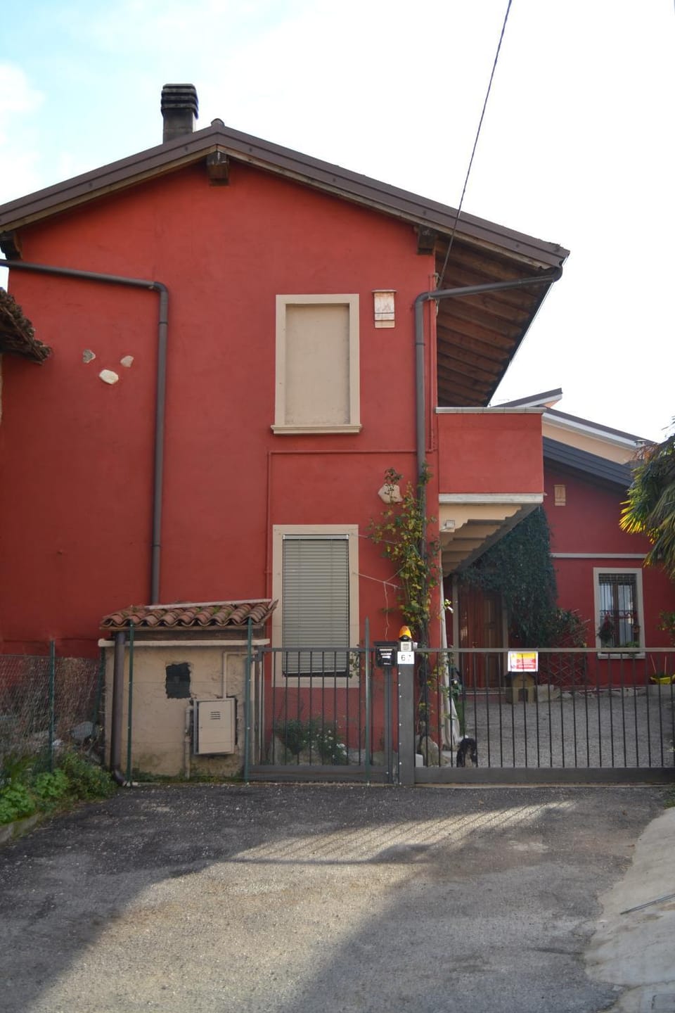 Facade/entrance