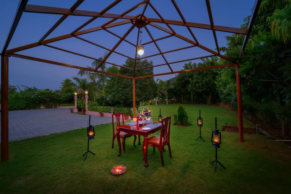 Natural landscape, Garden, Dining area, Garden view