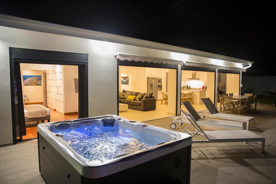 Patio, Night, Hot Tub, sunbed