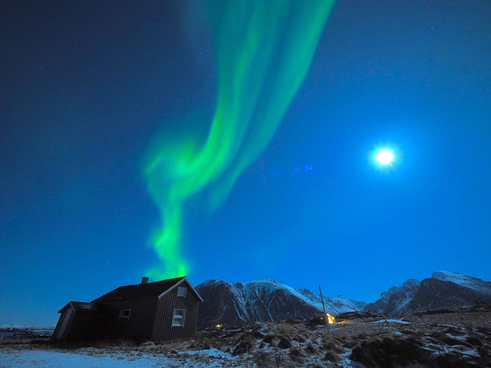 Nearby landmark, Neighbourhood, Natural landscape