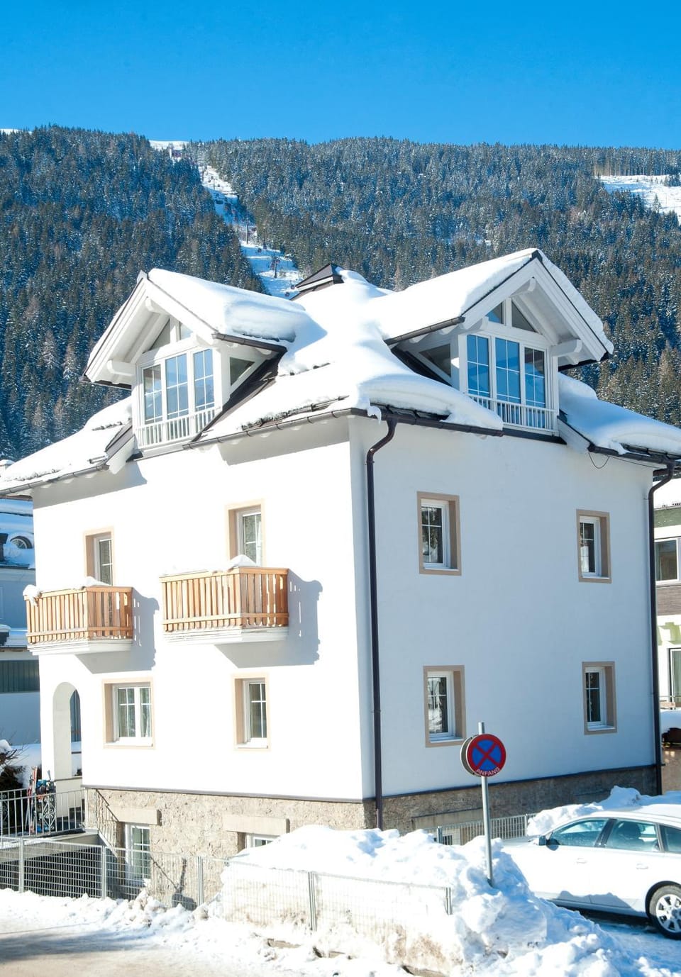 Property building, Winter