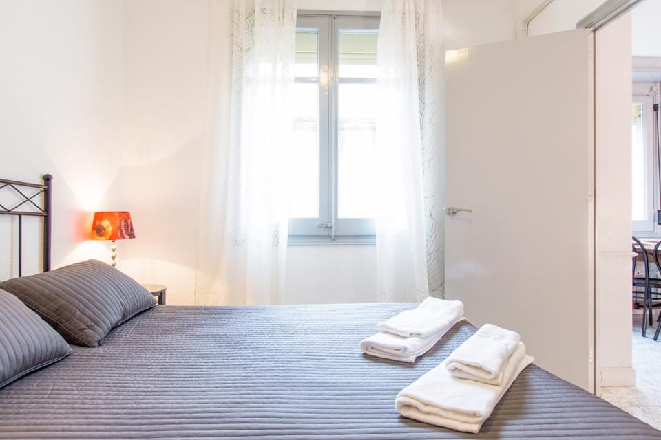 Charm Apartment Sagrada Familia Apartment in Barcelona