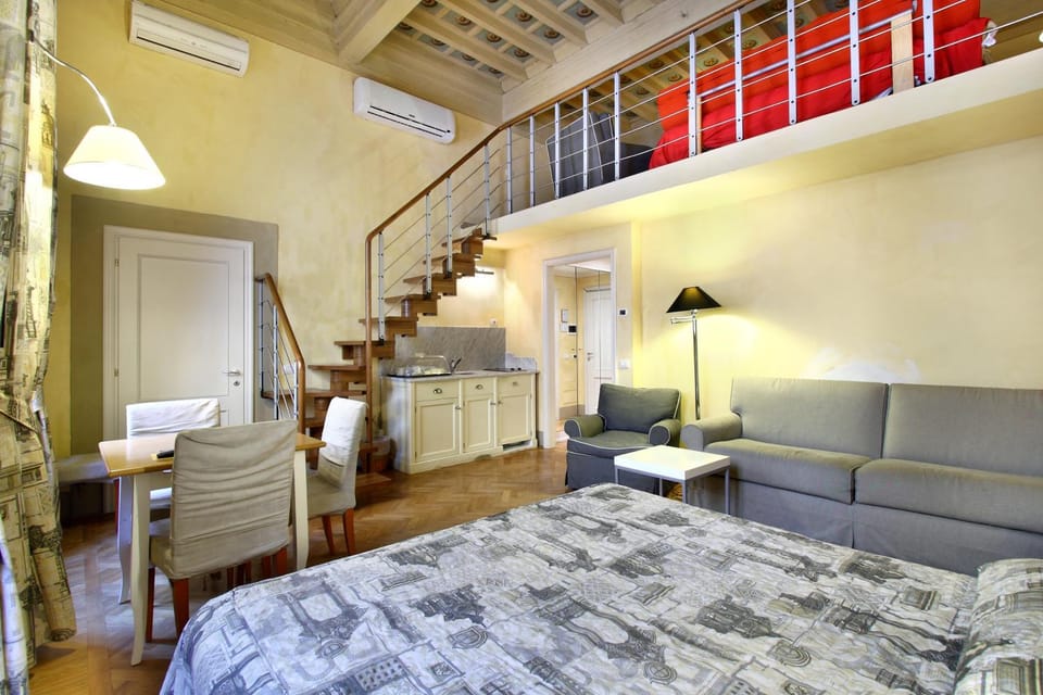 Bed, Photo of the whole room