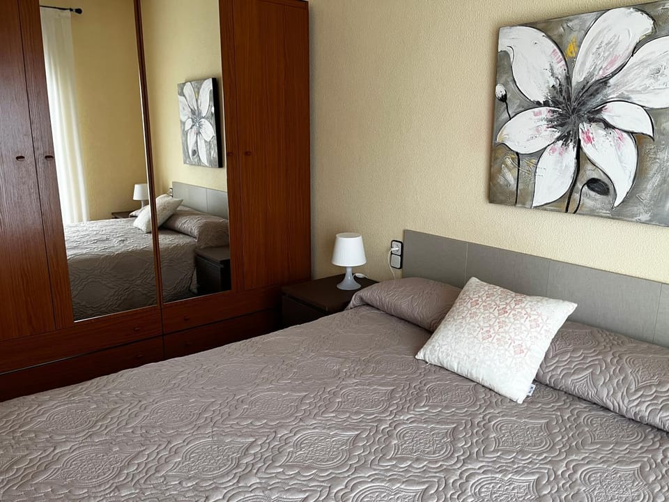 Bedroom, wardrobe