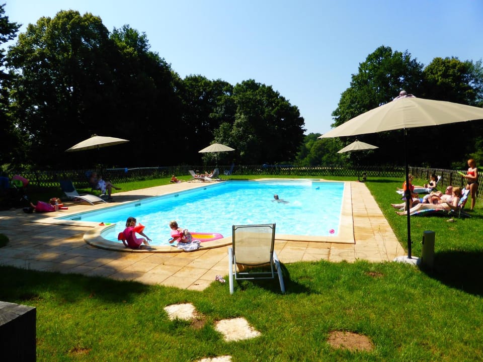 Swimming pool, Swimming pool