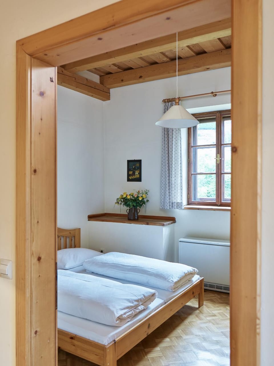 Bed, Photo of the whole room, Bedroom, Garden view