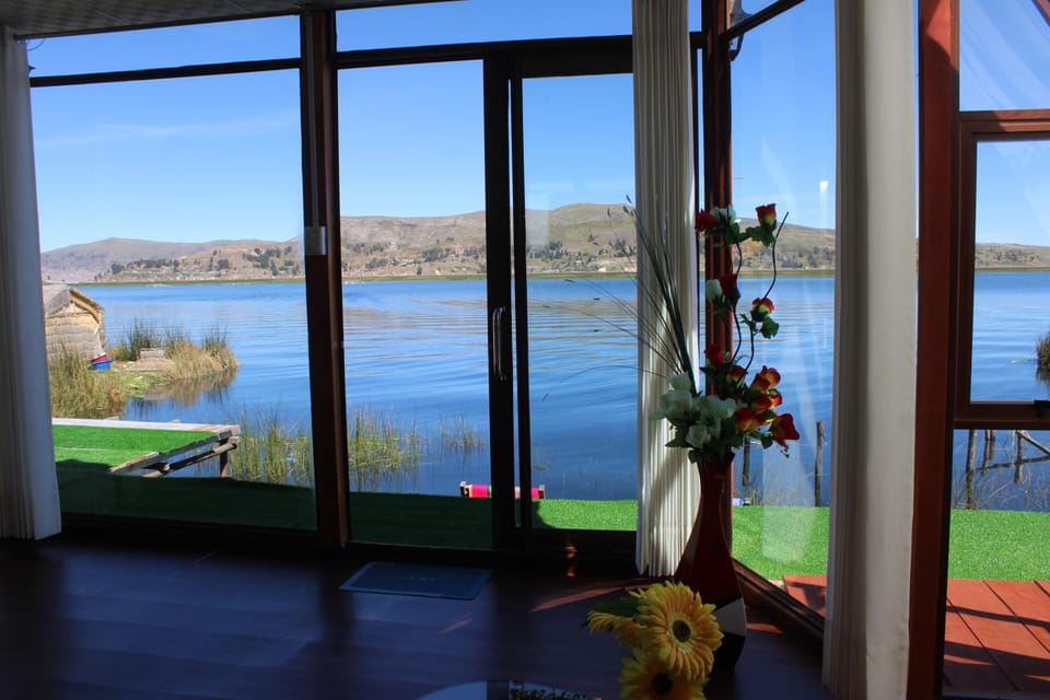 View (from property/room), City view, Lake view, Lake view