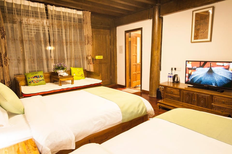 Bed, TV and multimedia