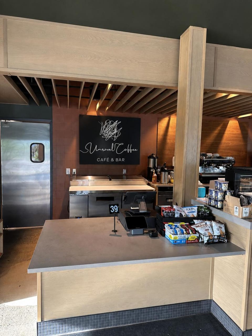 Coffee/tea facilities, Food and drinks