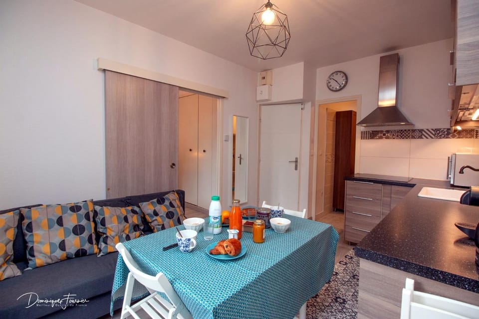 Les Meublés de Luchon - La Perle Bleue - Centre Luchon, Beau T2, 2 à 4 personnes, Wifi Apartment in Occitanie