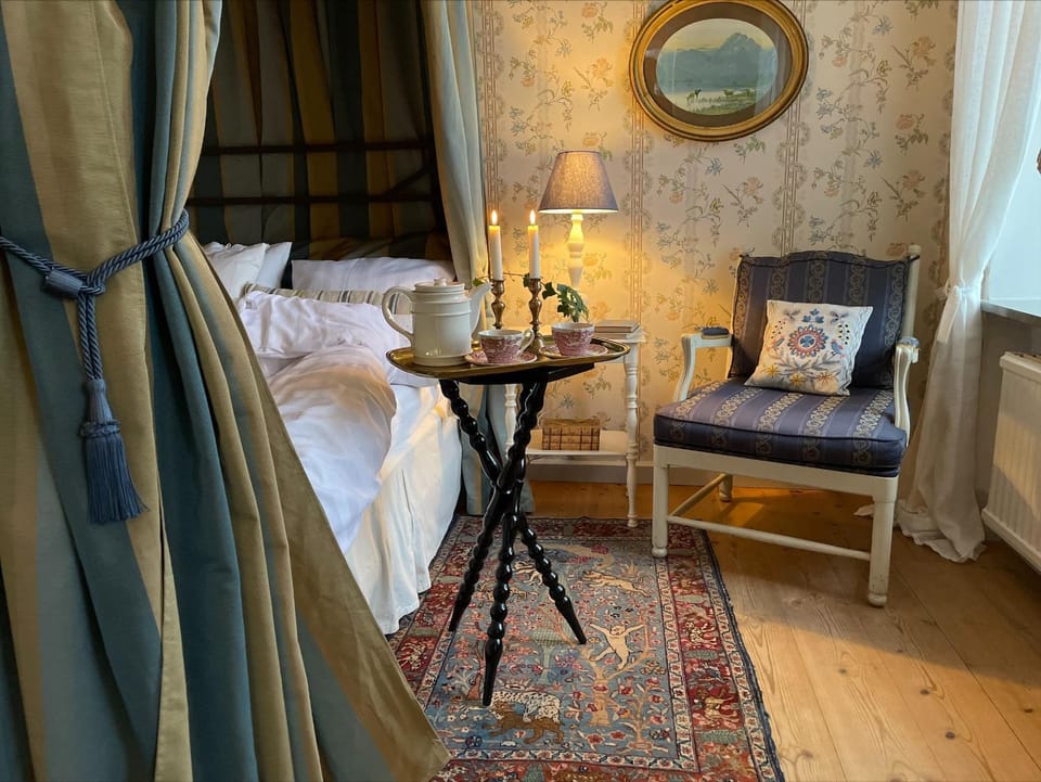 Property building, Bed, Photo of the whole room, Bedroom