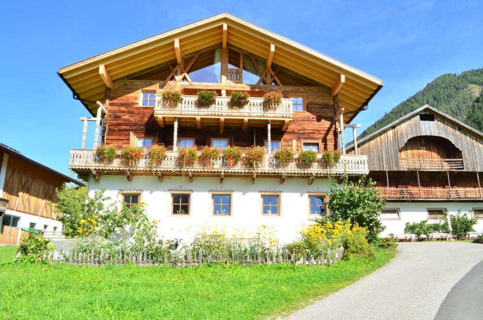 Property building, Day