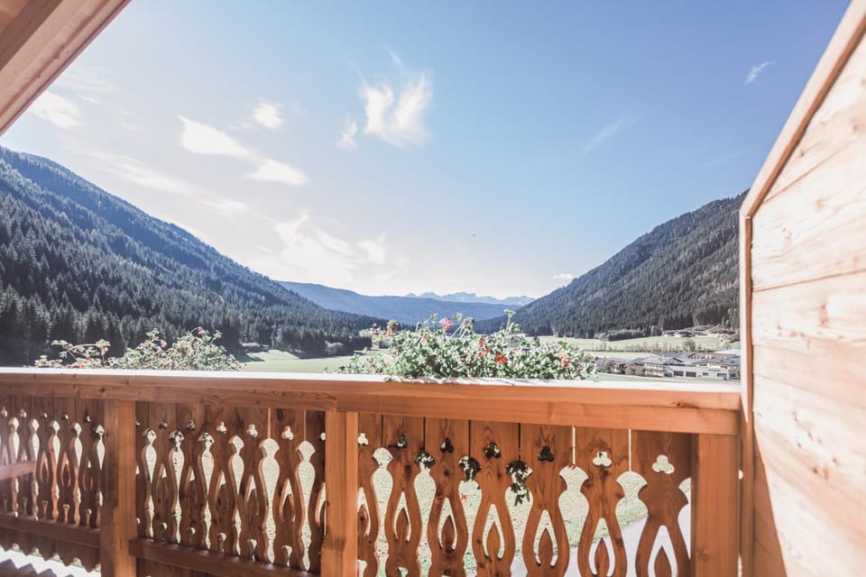 Natural landscape, View (from property/room), Balcony/Terrace, Balcony/Terrace, Mountain view