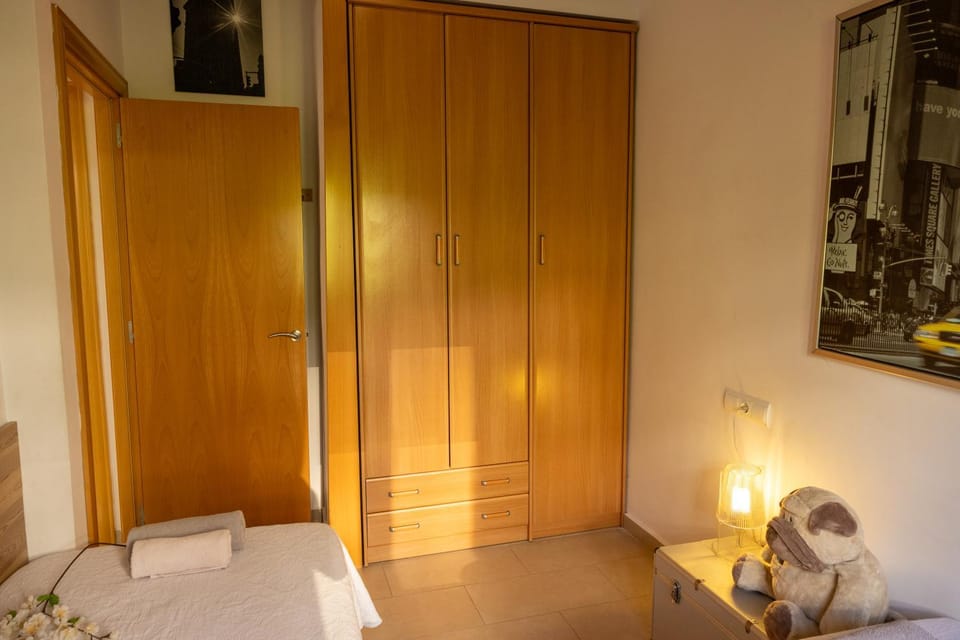 Bed, Photo of the whole room, Bedroom, towels, wardrobe