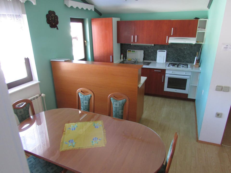 Kitchen or kitchenette, Dining area, oven, stove, kitchen, kitchen