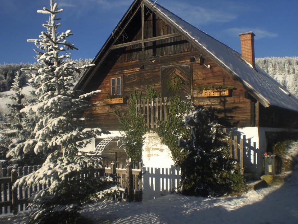 Property building, Day, Winter