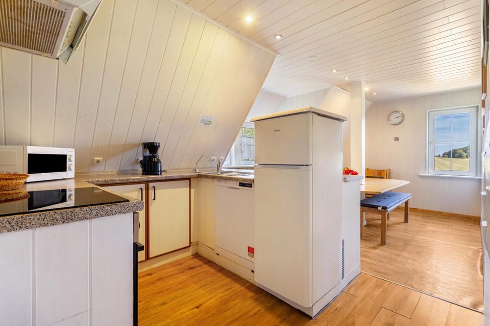 Property building, Kitchen or kitchenette, Living room