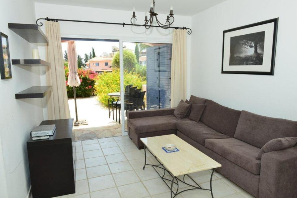 Limnaria Villas Sunny Garden Apartment Apartment in Paphos