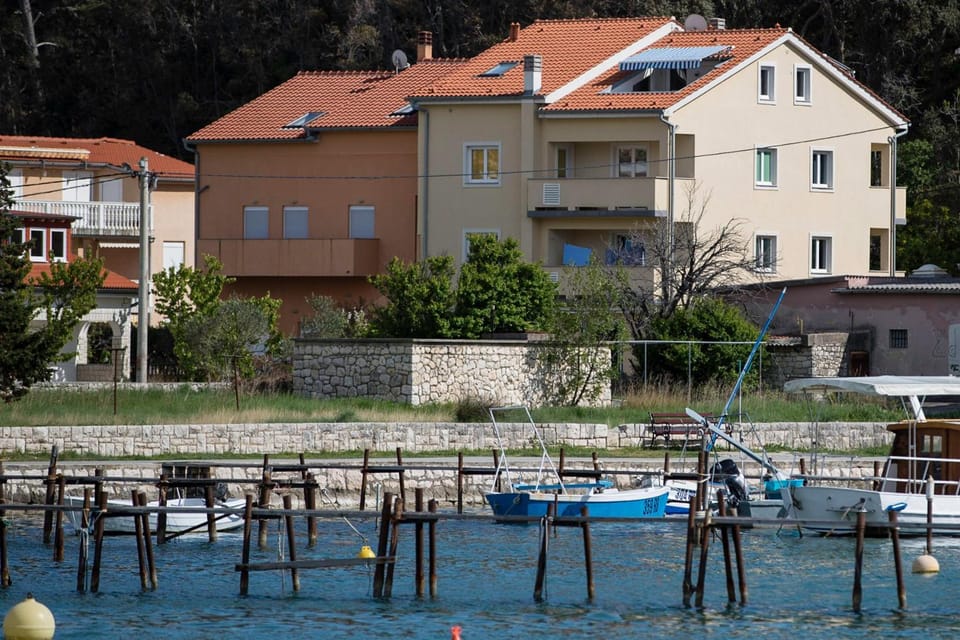 apartman smilje Apartment in Lika-Senj County