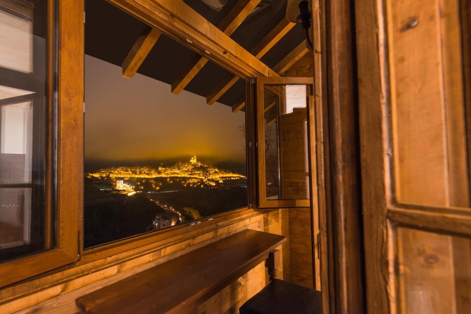 Photo of the whole room, City view, City view, Landmark view, Landmark view, River view, River view, Street view, Street view