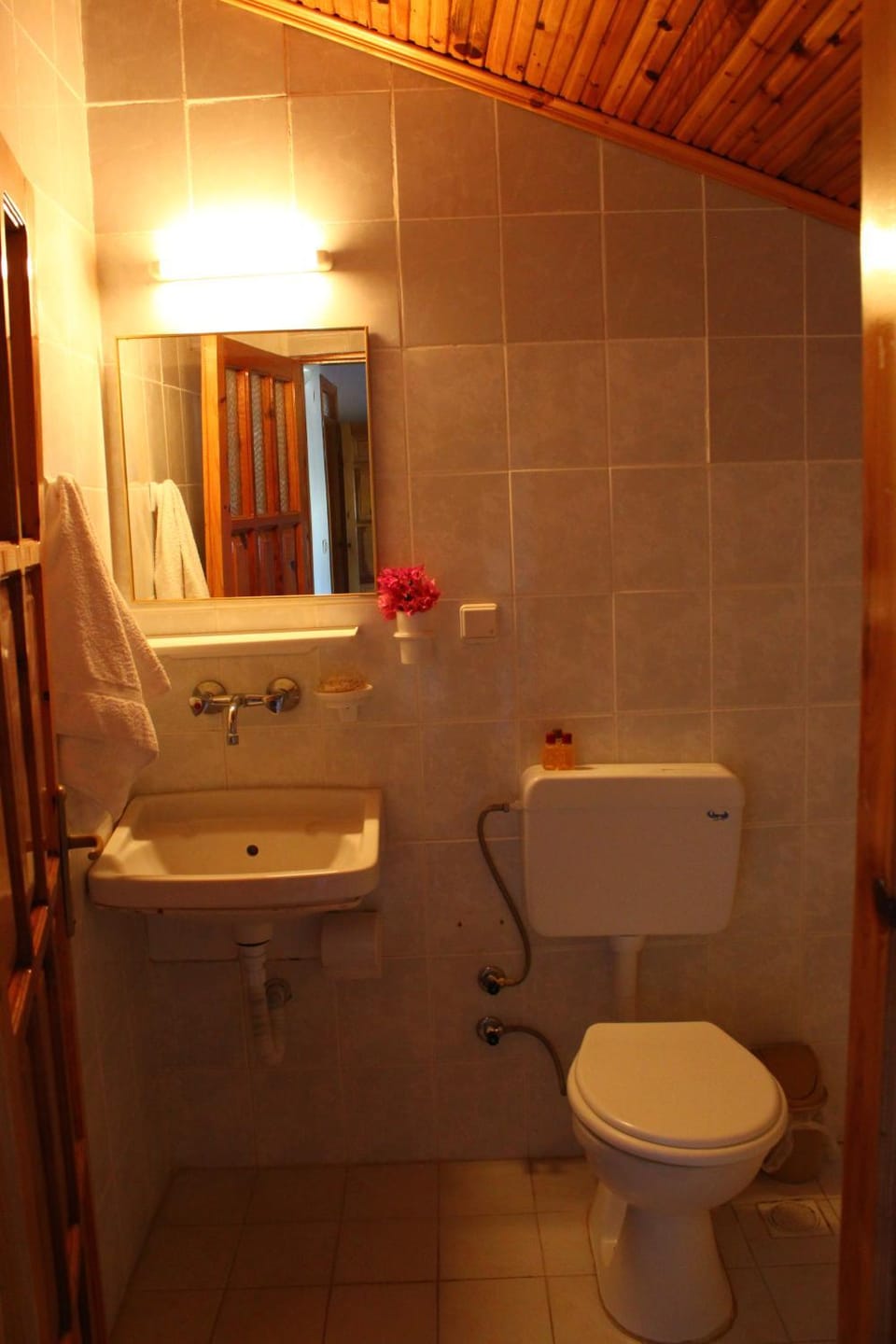 Bathroom, Decorative detail