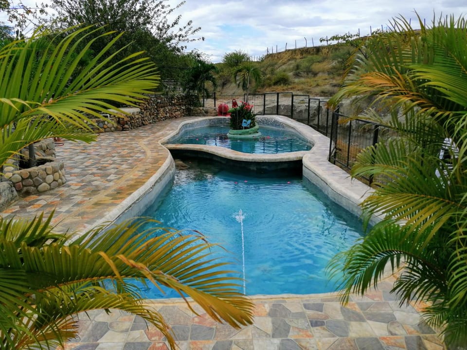 Day, Natural landscape, Swimming pool, Swimming pool