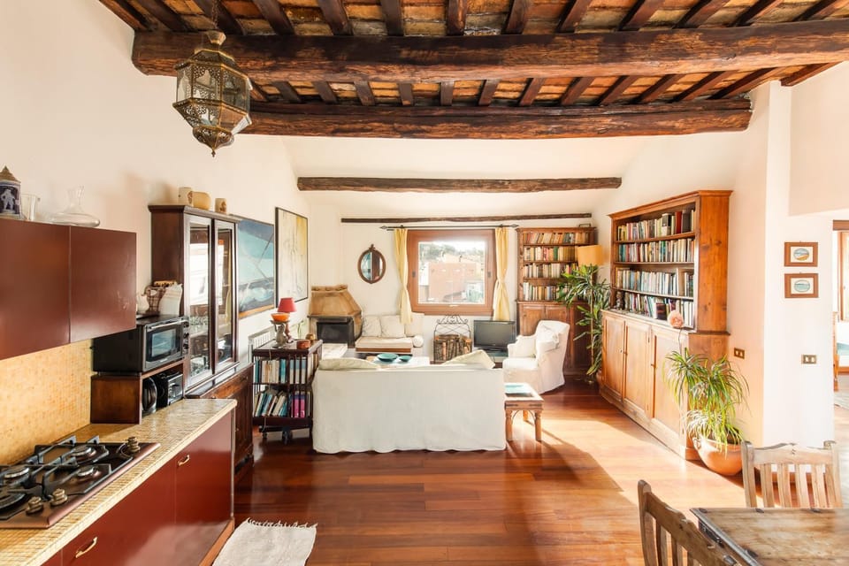 Piazza Mattei Terrace Apartment | Romeloft Apartment in Rome