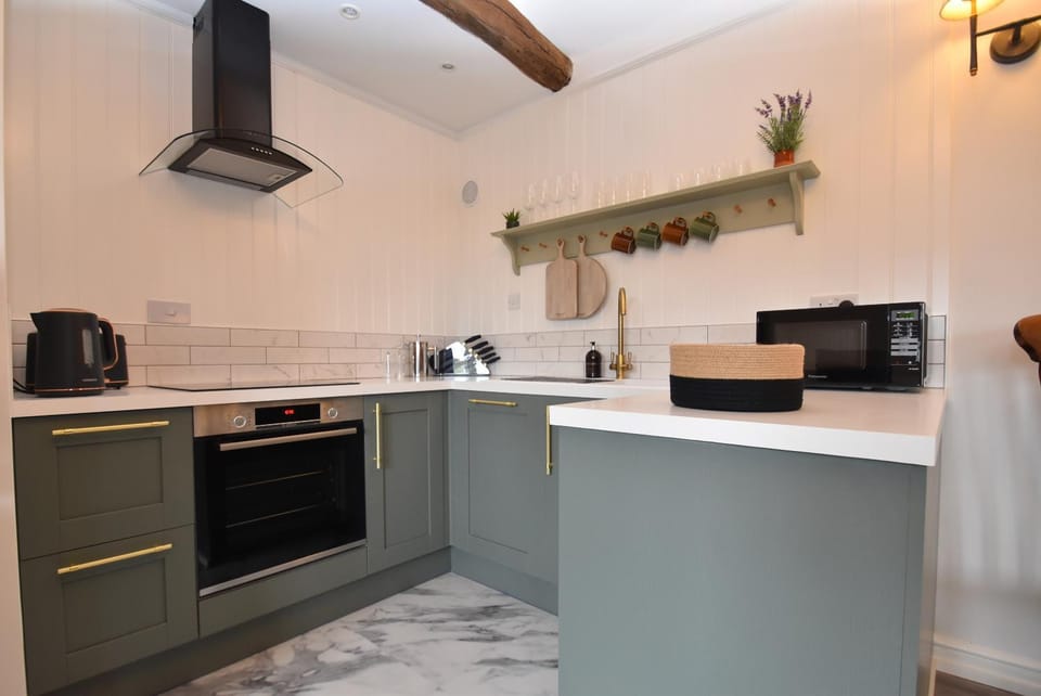Coffee/tea facilities, Kitchen or kitchenette, dishwasher, minibar, pet friendly, stove, toaster