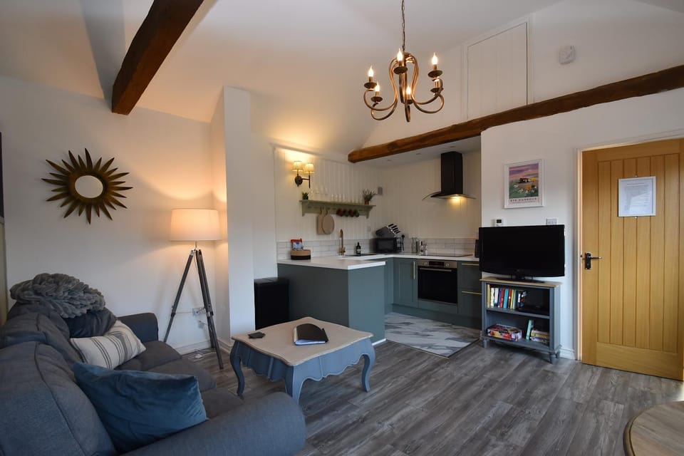 TV and multimedia, Kitchen or kitchenette, Living room