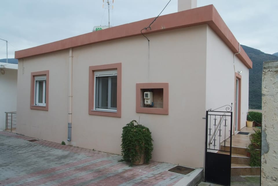 Tourloti Village House Apartment in Lasithi