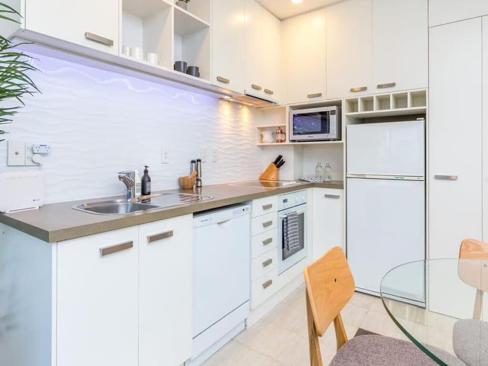 Cozy City Apt with Pool, Gym & View by Zodiak Stays Apartment in Auckland