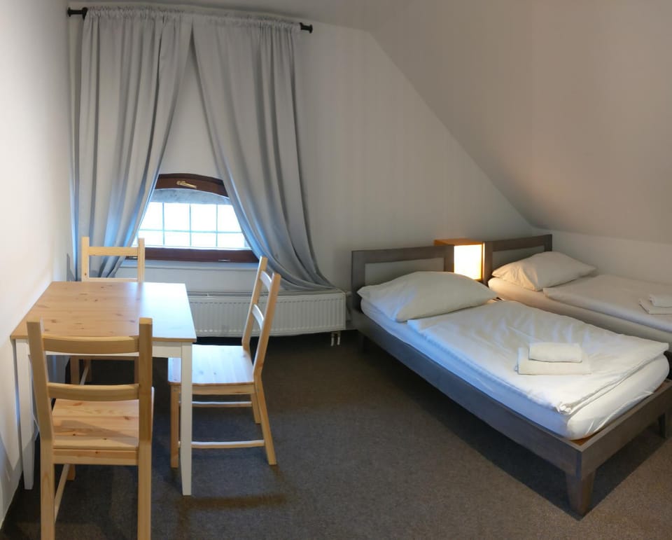 Bed, Seating area, Bedroom