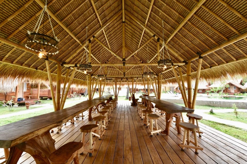 Property building, Day, Dining area