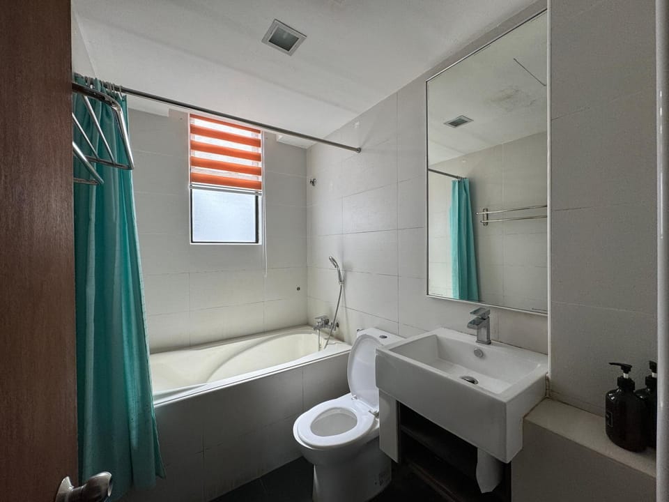 Shower, Toilet, Bathroom, Bath