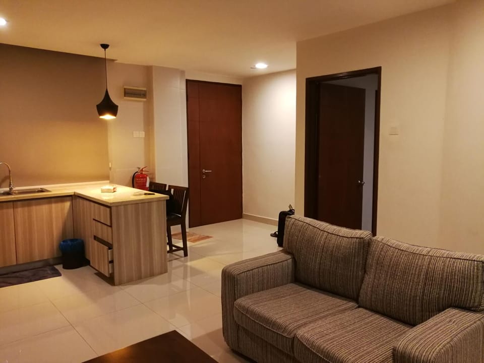 Kitchen or kitchenette, Living room