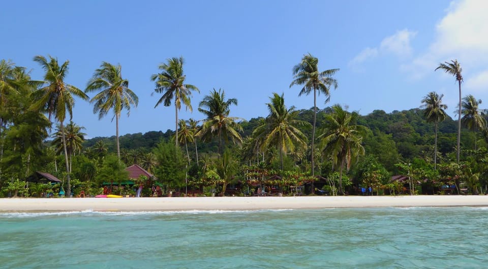 Natural landscape, BBQ facilities, Fishing, Garden, Snorkeling, Balcony/Terrace, Lobby or reception, Beach, Canoeing, Hiking, Diving, Sea view, Sea view, Meals, Breakfast, Asian breakfast, Lunch, Dinner, Drinks, Alcoholic drinks, Non alcoholic drinks
