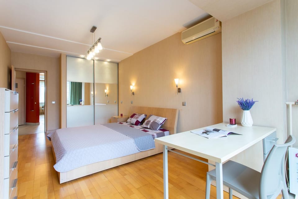 Bed, Bedroom, air conditioner