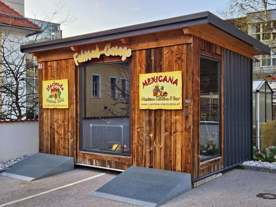 Property logo or sign, Cycling, Logo/Certificate/Sign