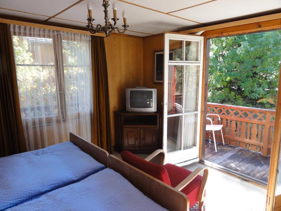 Bed, TV and multimedia
