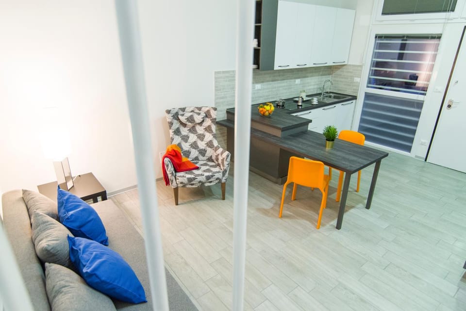 Kitchen or kitchenette, Living room