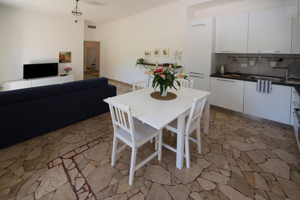 Kitchen or kitchenette, Living room, Dining area, stove