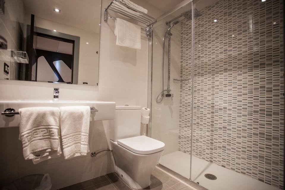 Hostal Barcelona Bed and Breakfast in Salamanca