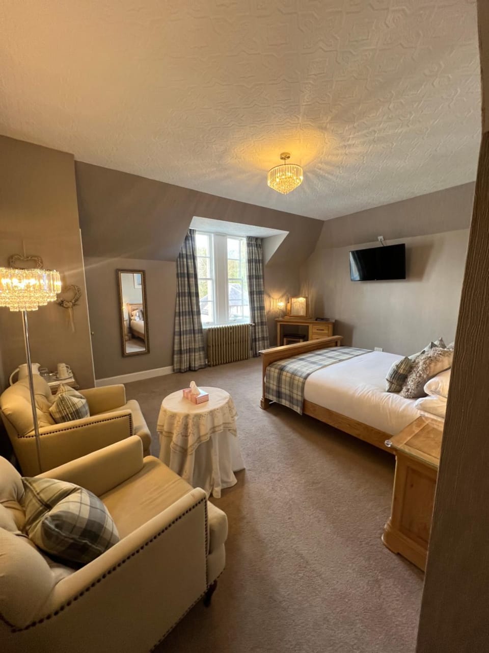 Glentower Lower Observatory Bed and Breakfast in Fort William