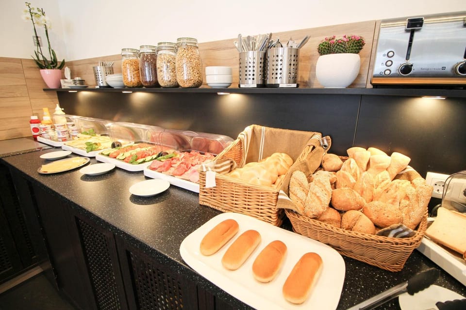 Food and drinks, Food, Breakfast