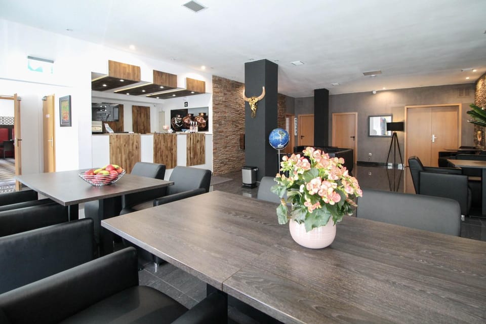 Lobby or reception, Seating area