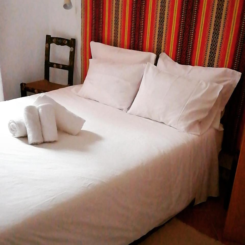 Bed, Photo of the whole room